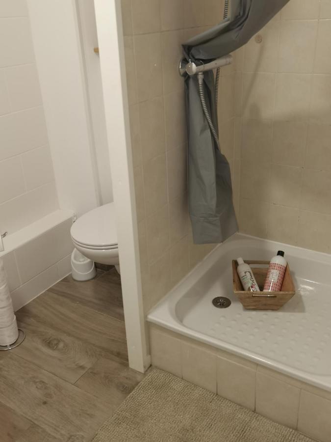 Home Up Bezons Ngoại thất bức ảnh
